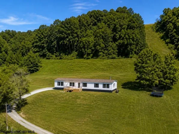 322 Old Acres Rd, Jane Lew, WV 26378