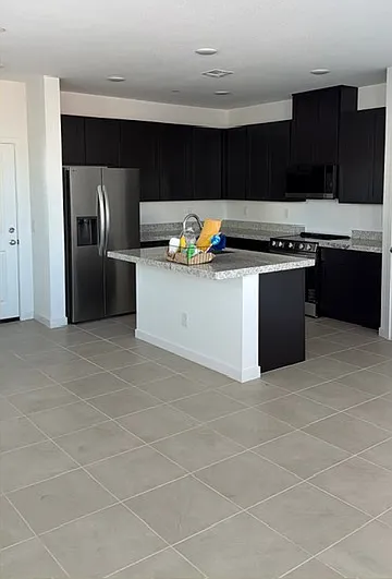 3 bed, 2.5 bath, 1479 sqft, $1,850 — Photo 3