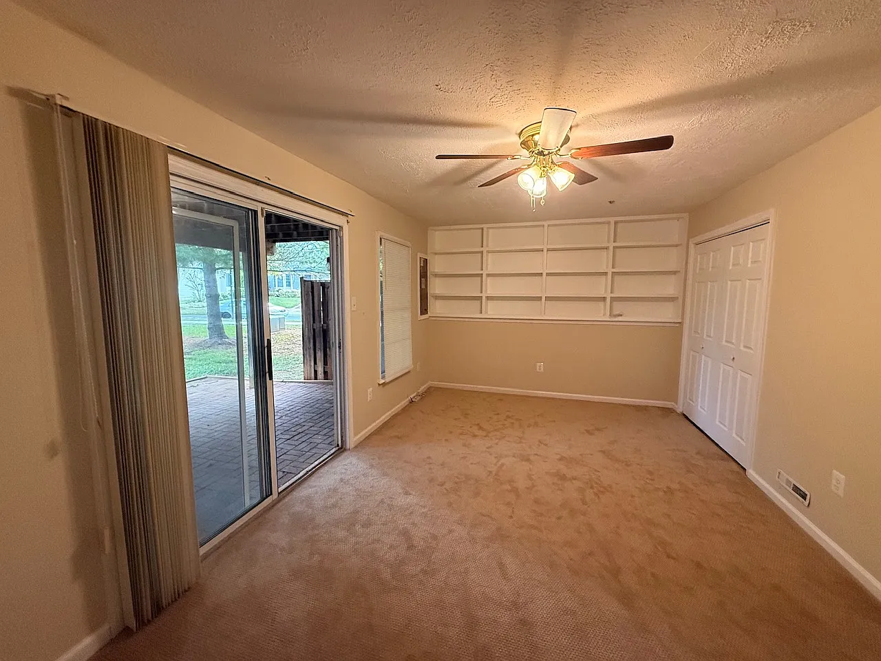 3 bed, 2.5 bath, 1320 sqft, $2,695 — Photo 4