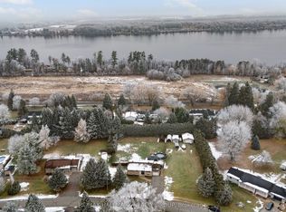 1050 Barnett Dr, Ottawa, ON K4C1C7