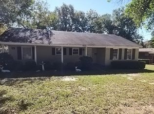 115 E Homewood Dr, Crockett, TX