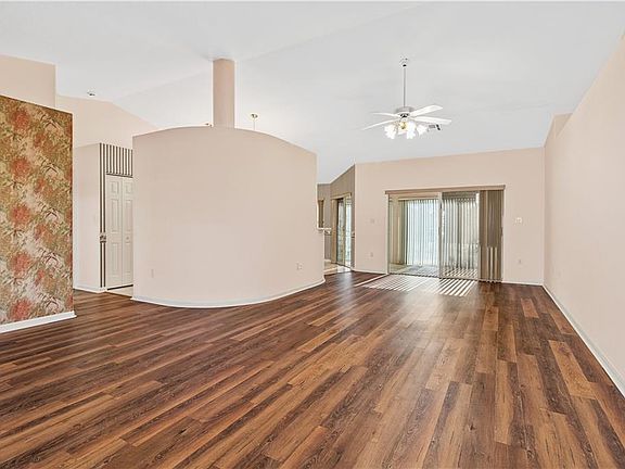 4th image of 508 Petrel Cir
