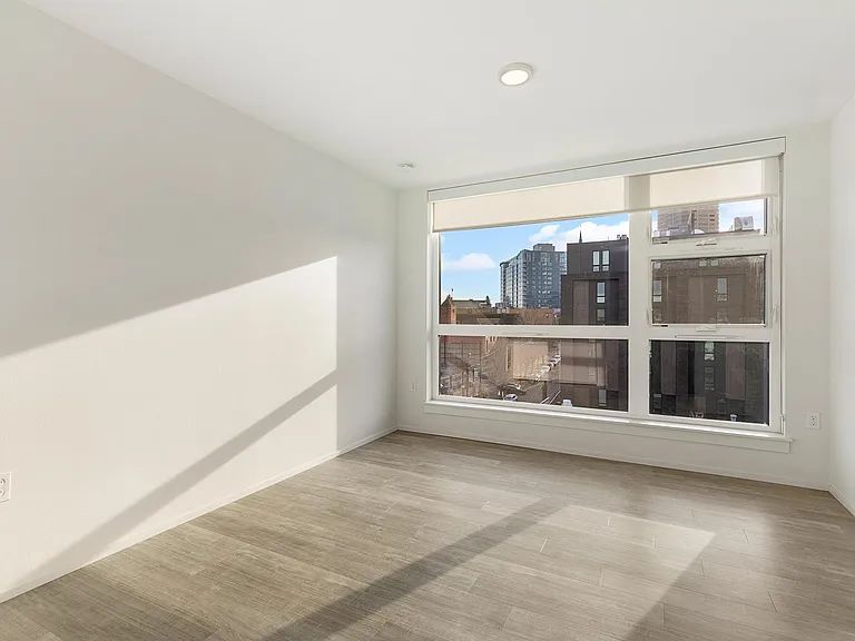 722 E Pike St — Photo 53