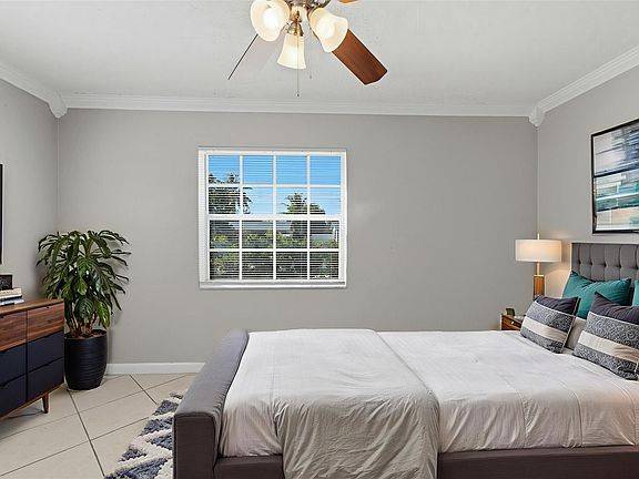 5th image of 1520 SW 68th Way