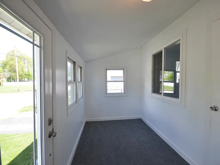 40 Portland Ave — Photo 13