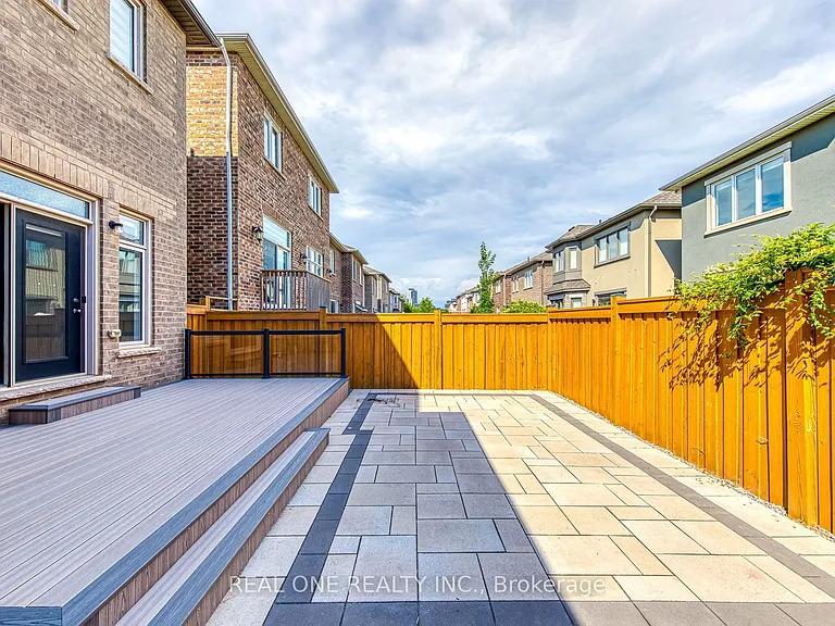 140 Zachary Cres — Photo 44