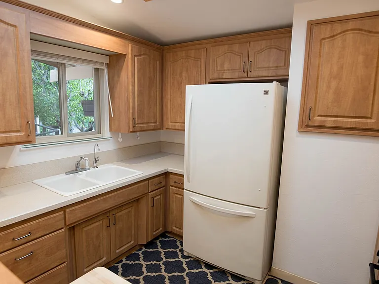 2604 Foothill Rd — Photo 13
