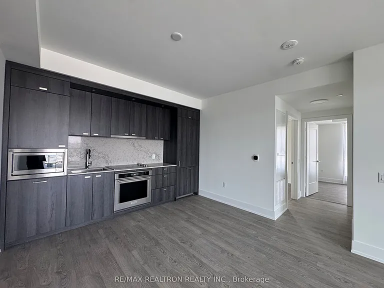 858 Dupont St #624 — Photo 8
