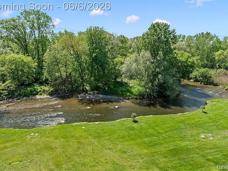 2962 Pheasant Ring Dr — Photo 30