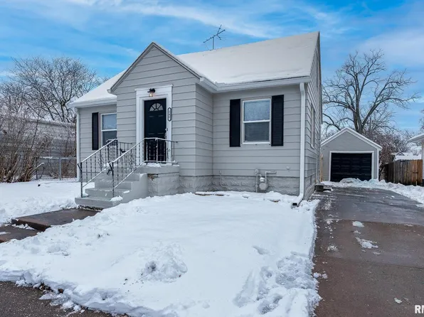 246 W 30th St, Davenport, IA 52803