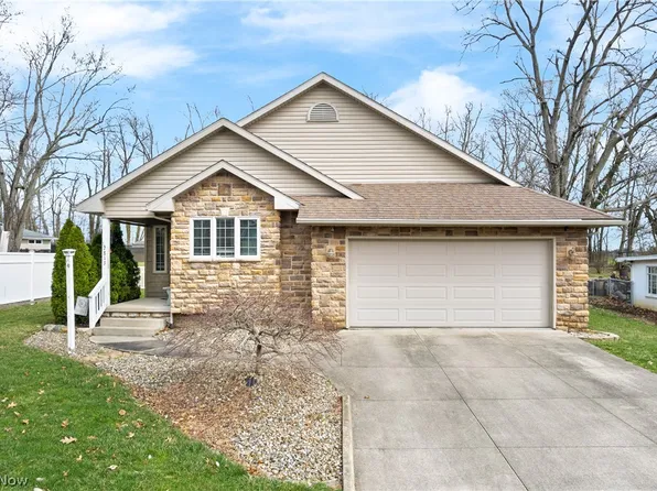 2813 N Bender Ave, Akron, OH 44319