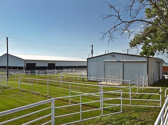 2nd image of 691 County Road 131