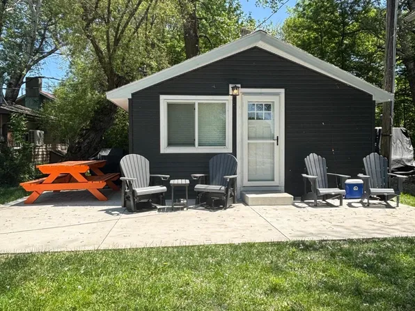 1606 E Lake St, Osakis, MN 56360