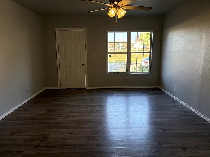 2 bed, 1.0 bath, 855 sqft, $750 — Photo 3