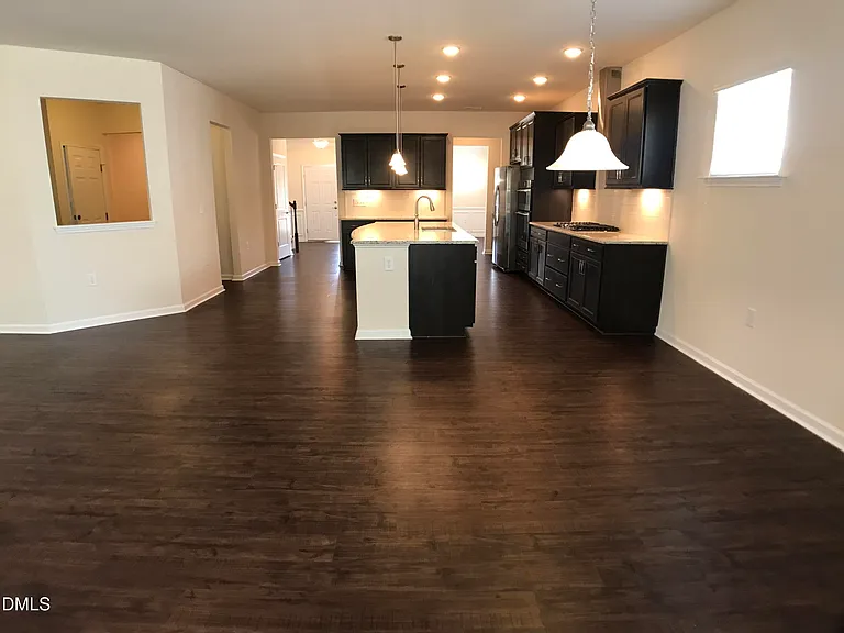 517 Hillman Bnd — Photo 8