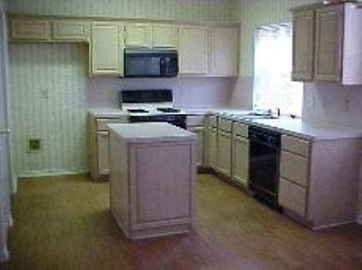 2nd image of 4919 FERN LAKE