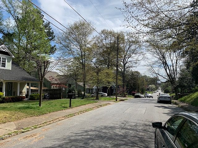 2nd image of 1429 Clermont Ave