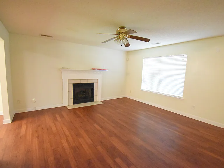 1431 Olde Justin Pl — Photo 4