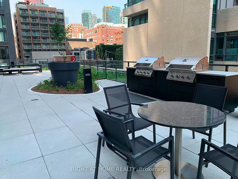 180 Front St E #1802 — Photo 12