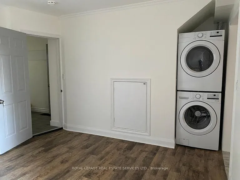 37 Gillespie Ave #MAIN FLOOR — Photo 12