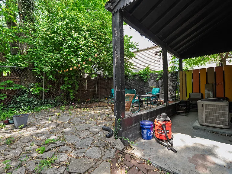 1311 Greenup St — Photo 22