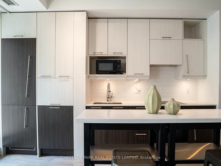 199 Richmond St W #711 — Photo 5