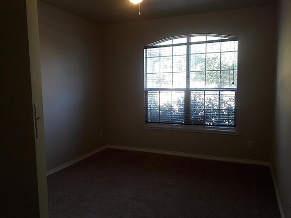 5th image of 808 Bee Creek Ln