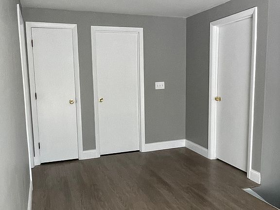 4th image of 32 Heritage Dr