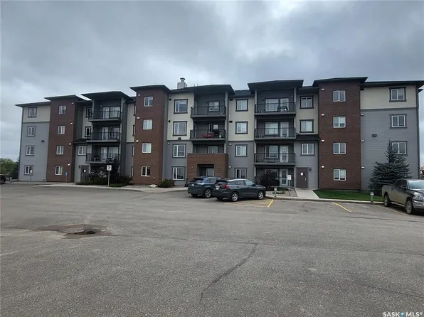 UNIT 204-2141 Larter ROAD, Estevan, SK S4A 2Y5
