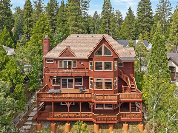 27581 Meadow Bay Dr, Lake Arrowhead, CA 92352