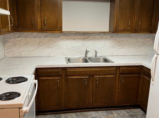 85 E 19th St #4, Holland, MI 49423