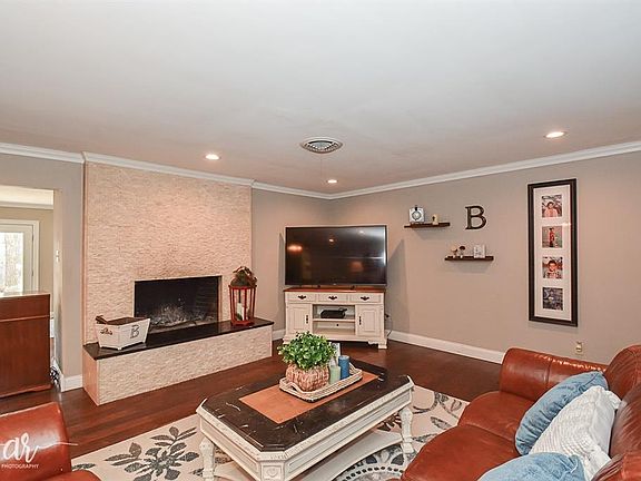 5th image of 2825 Ventura Dr