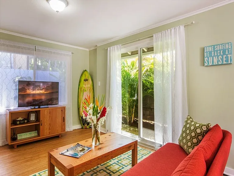 1018 Kealaolu Ave — Photo 24