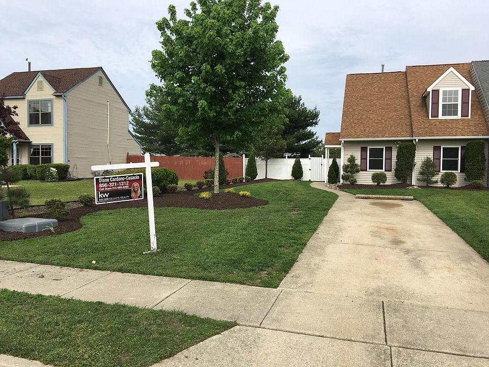 1st image of 207 Poplar St