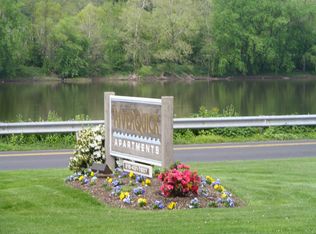 69 Letchworth Ave APT 4, Yardley, PA 19067