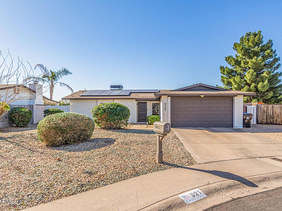 1st image of 921 W MURIEL Drive