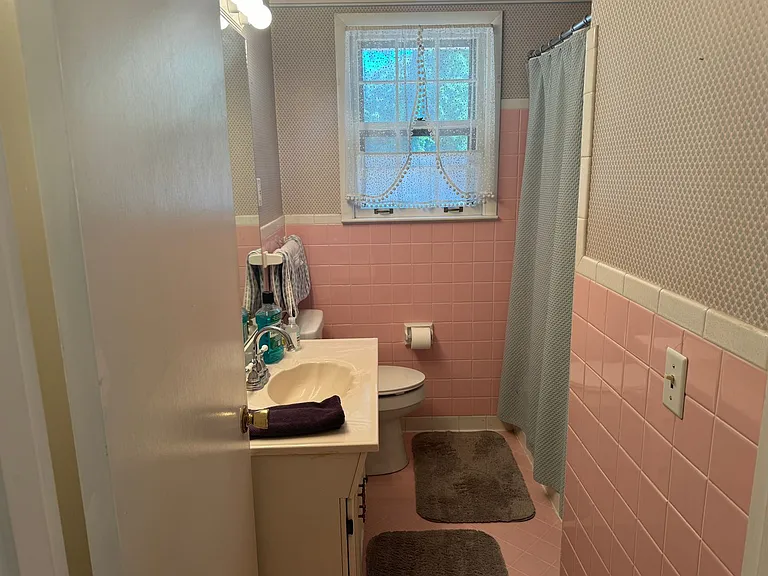 332 Lynn Dr — Photo 12