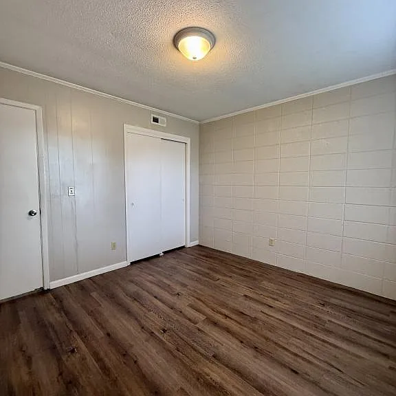 110 Gibson St #4 — Photo 11