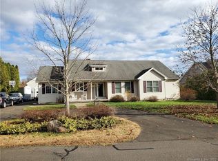 27 Lincoln Rd, Cromwell, CT 06416