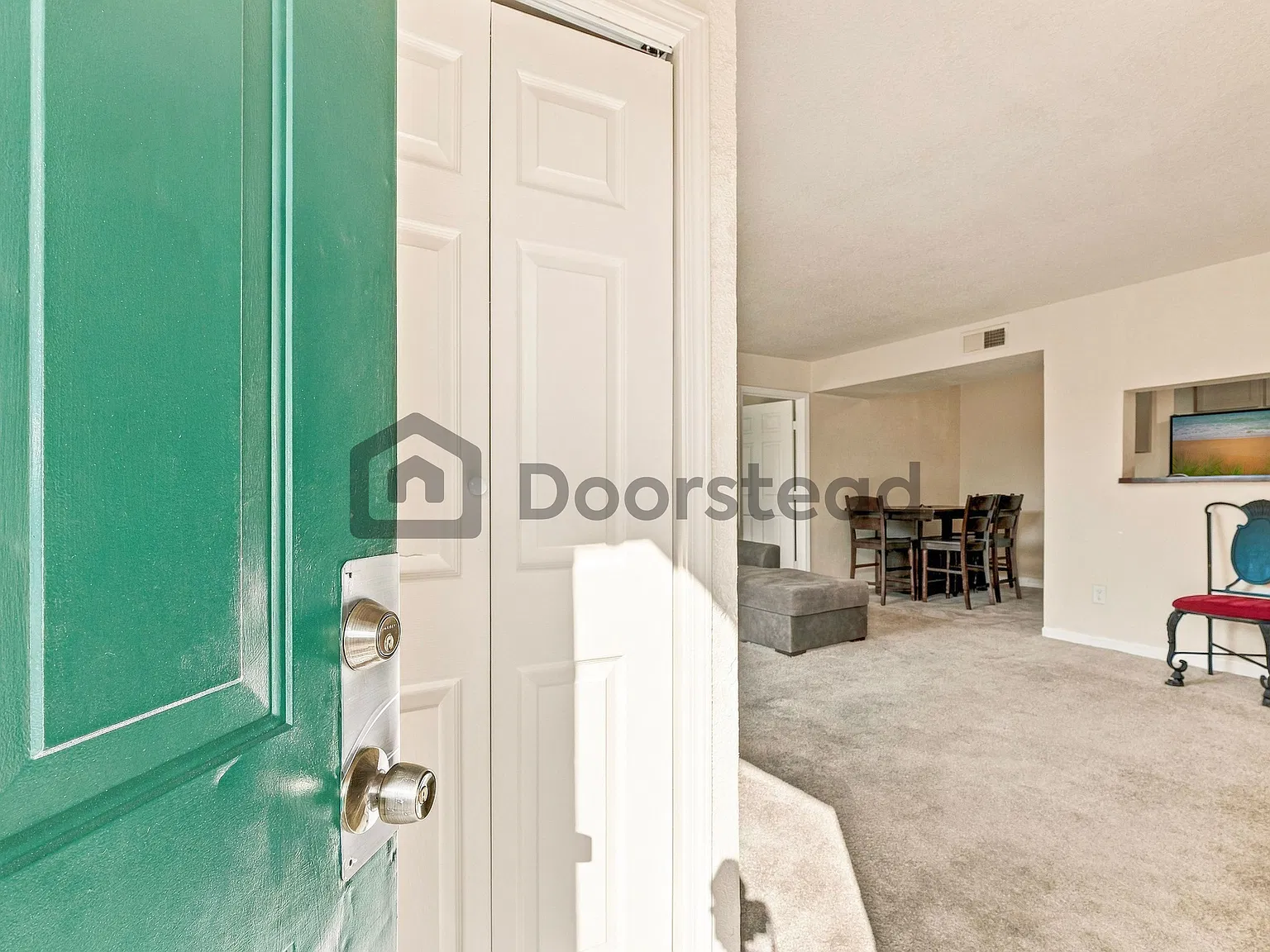 2 bed, 2.0 bath, 937 sqft, $1,350 — Photo 4