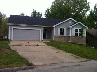 1228 Brookstone Ln, Lake Saint Louis, MO 63367