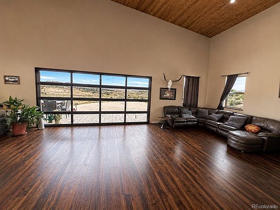 3rd image of 470 Bowie Road