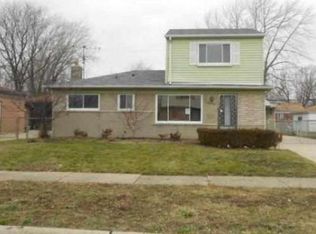 15635 Loreto St, Roseville, MI 48066