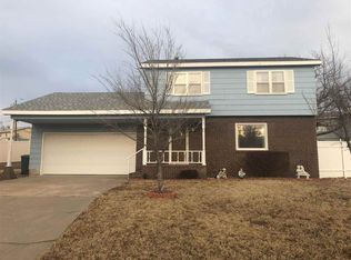 2304 Manor Dr, Dodge City, KS 67801