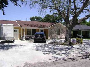 4732 Bellaire Ave, Groves, TX 77619