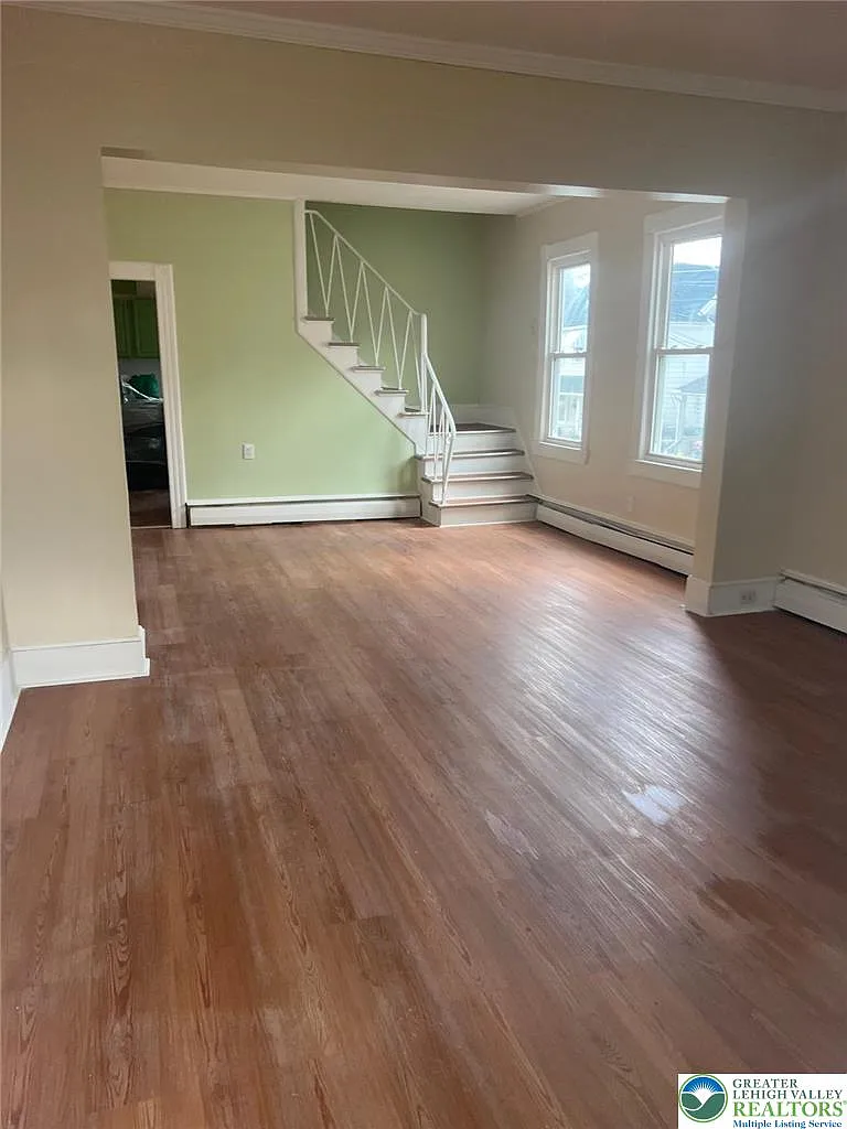 Studio, 1350 sqft, $1,500 — Photo 2