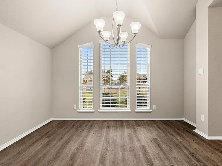 1945 Briar Grove Dr — Photo 9
