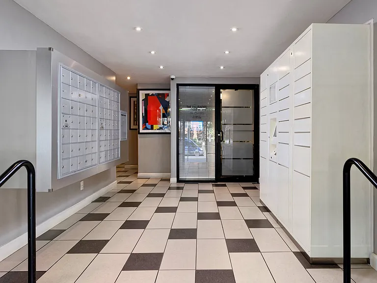 Lobby with mail area and package lockers