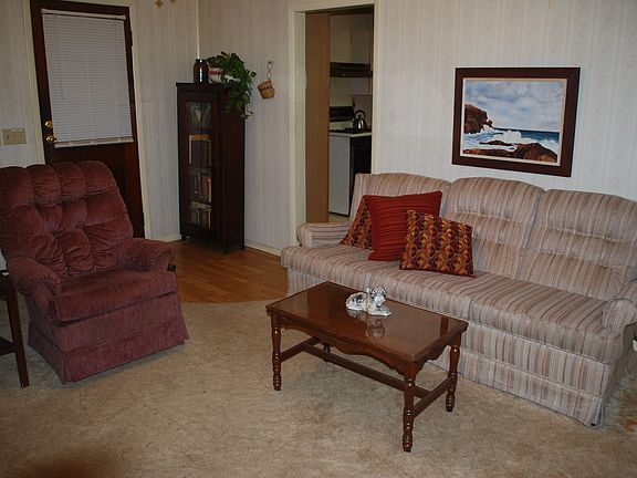 3rd image of 54 Riverview Cir