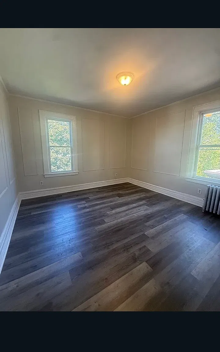 81 Montgomery Ave — Photo 4